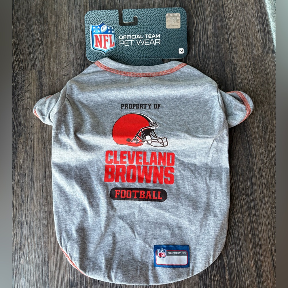 NWT NFL Pet Cleveland Browns Shirt